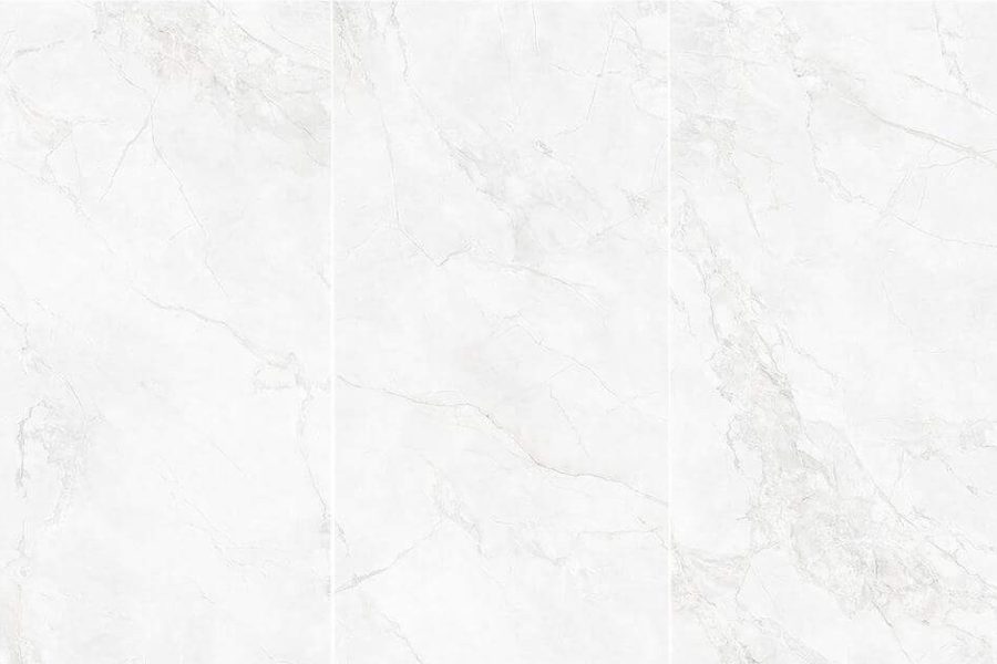 9BM9018 166 COLD RIVER SNOW IN ITALY